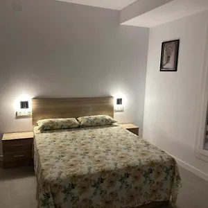 Apartamento Estupendo Piso A 5 Min De La Estacion De Bus Y Tren Maria Zambrano, Málaga