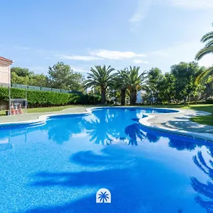 just-oliver-holidays-bellavista-salou.top-hotels-tarragona.com/